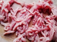 Cortadora de carne fresca en tiras