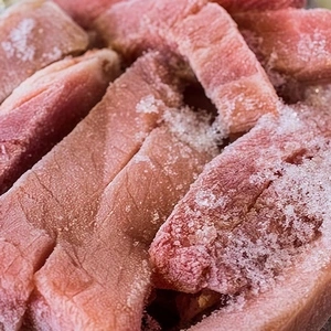Carne de cerdo congelada