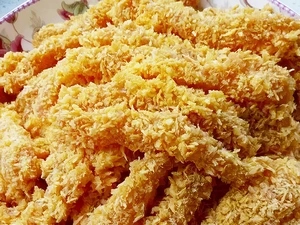 Empanizado de tiras de pollo